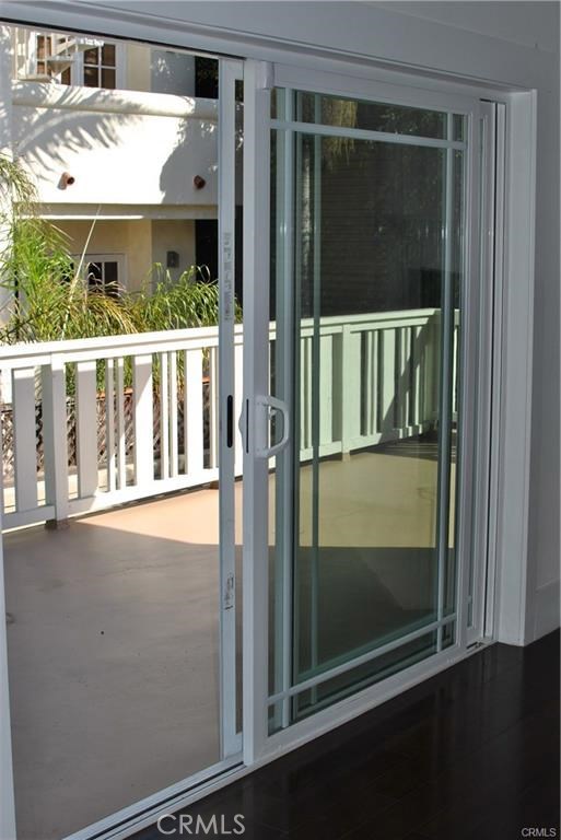 Detail Gallery Image 37 of 75 For 804 N Irena Ave #B,  Redondo Beach,  CA 90277 - 3 Beds | 2/1 Baths