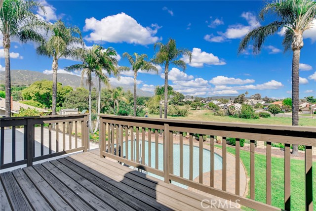 7022 Wheeler Avenue, La Verne CA: https://media.crmls.org/medias/e6520d15-a9ef-4438-b329-569974f5e153.jpg