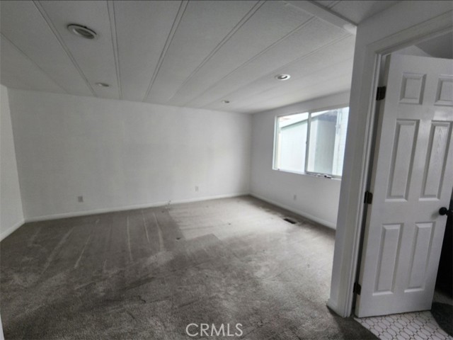 Detail Gallery Image 6 of 13 For 21851 Newland #127,  Huntington Beach,  CA 92646 - 4 Beds | 2 Baths