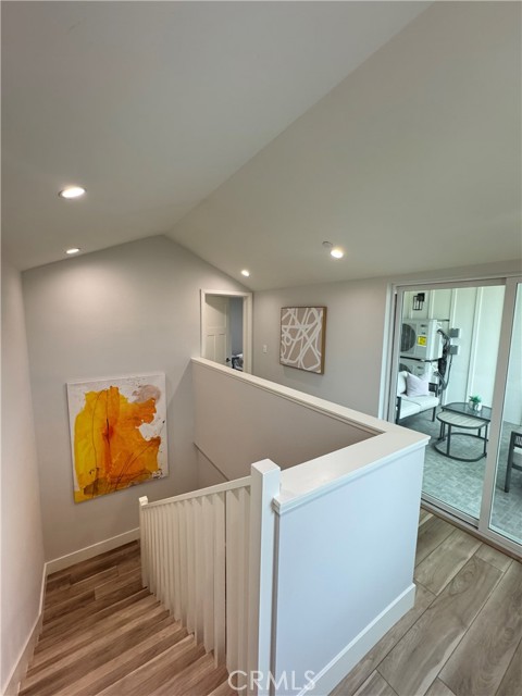 Image 21 of 41 For 1821 Westholmes Ave Avenue 1821
