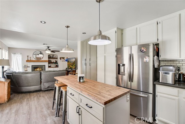 Detail Gallery Image 13 of 42 For 16322 Calle Serena, Moreno Valley,  CA 92551 - 6 Beds | 3 Baths