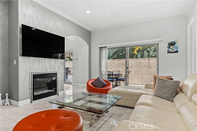 Detail Gallery Image 18 of 69 For 6920 Valmont #5,  Tujunga,  CA 91042 - 4 Beds | 3 Baths