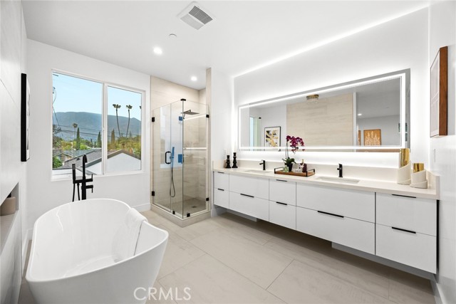 Detail Gallery Image 26 of 40 For 3815 Sycamore St, Pasadena,  CA 91107 - 5 Beds | 5/1 Baths