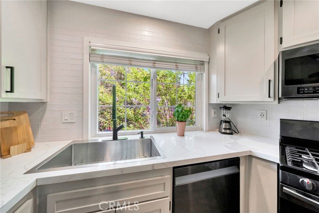 Detail Gallery Image 11 of 38 For 18940 Canyon Hill Dr., Lake Forest,  CA 92679 - 1 Beds | 1 Baths