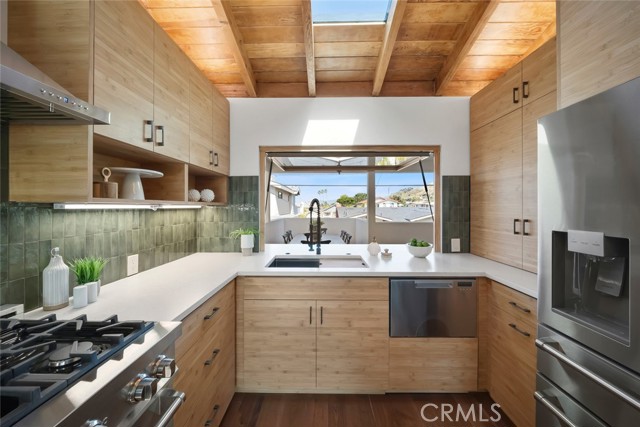 Detail Gallery Image 11 of 74 For 320 Capistrano Ave, Pismo Beach,  CA 93449 - 3 Beds | 2 Baths
