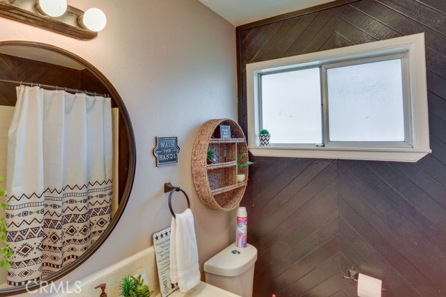 633 Arth Drive, Crestline CA: https://media.crmls.org/medias/e6544fbe-9628-40dd-a276-2e267a365905.jpg