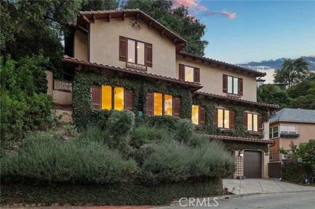 Detail Gallery Image 3 of 64 For 3115 Ellington, Los Angeles,  CA 90068 - 4 Beds | 4 Baths