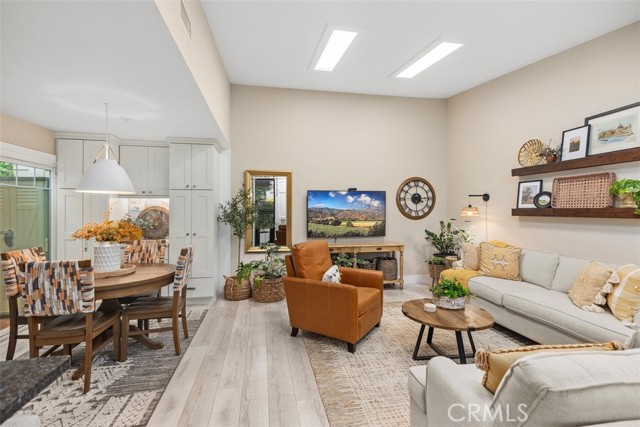 Detail Gallery Image 8 of 41 For 479 Calle Cadiz #G,  Laguna Woods,  CA 92637 - 2 Beds | 2 Baths