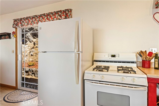 Detail Gallery Image 12 of 49 For 3723 Lakeview, Nice,  CA 95464 - 2 Beds | 1/1 Baths