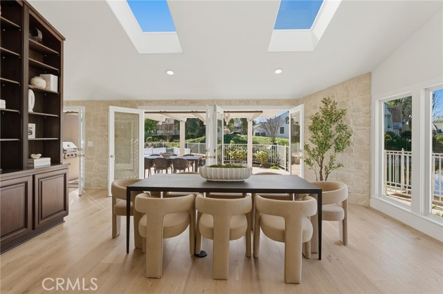 Detail Gallery Image 14 of 65 For 4707 Park Olivo #N,  Calabasas,  CA 91302 - 3 Beds | 3 Baths