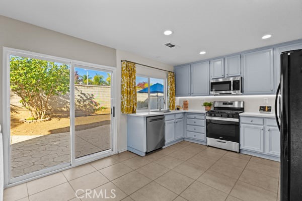Detail Gallery Image 13 of 37 For 26932 St Julian Cir, Murrieta,  CA 92563 - 4 Beds | 2/1 Baths