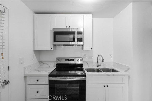11170 Rosarita Drive, Loma Linda CA: https://media.crmls.org/medias/e656a2f0-3db3-43d9-8e04-a842e0844046.jpg