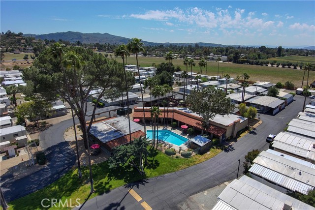 25521 Lincoln Avenue, Hemet CA: https://media.crmls.org/medias/e656e467-36a3-4342-983e-92f8dd3f09fe.jpg