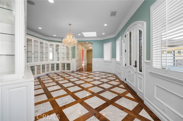 Detail Gallery Image 2 of 66 For 1450 N Nicky Way, Orange,  CA 92689 - 5 Beds | 5/2 Baths