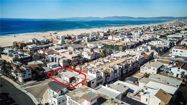 Detail Gallery Image 44 of 51 For 122 Manhattan Ave, Hermosa Beach,  CA 90254 - 3 Beds | 3/1 Baths