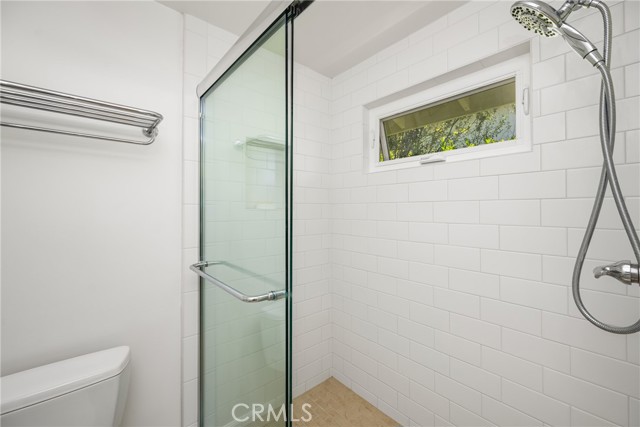 2815 Blue Water Drive, Corona del Mar CA: https://media.crmls.org/medias/e65a53e7-533a-4b50-95db-dc269d8dda17.jpg