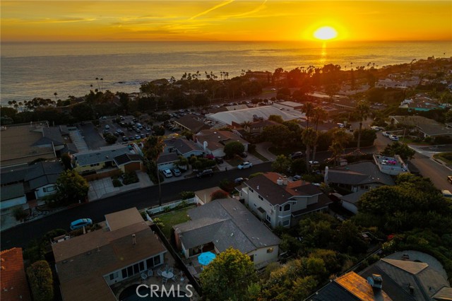 30802 Marilyn Drive, Laguna Beach CA: https://media.crmls.org/medias/e65a60c8-f91f-4afc-bca7-05eecde88d48.jpg