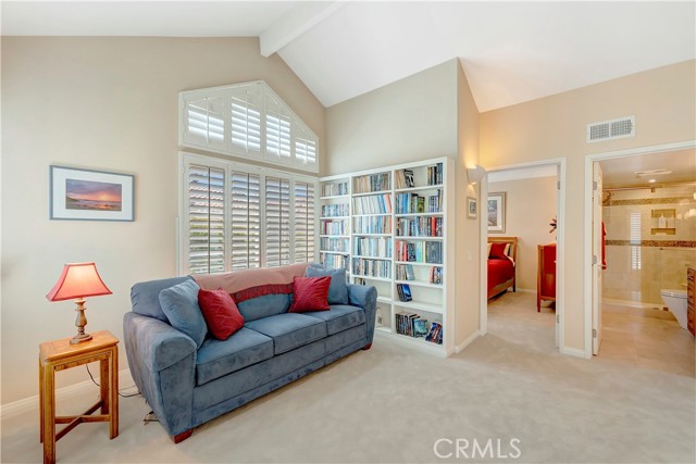 19362 Maidstone Lane, Huntington Beach CA: https://media.crmls.org/medias/e65a829a-0bb0-4e5f-85a2-585104389a86.jpg