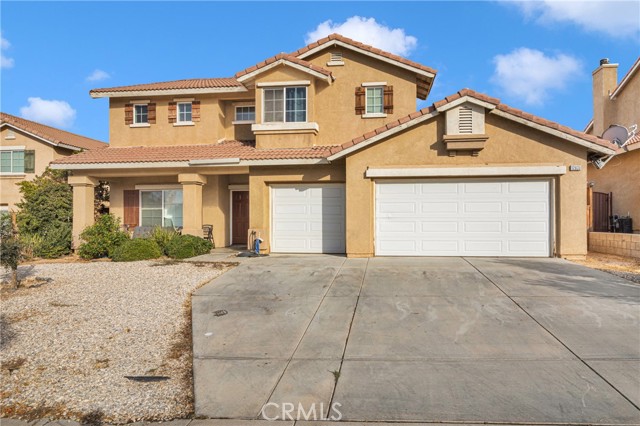 Detail Gallery Image 2 of 33 For 12839 Fencerider Way, Victorville,  CA 92392 - 3 Beds | 2/1 Baths