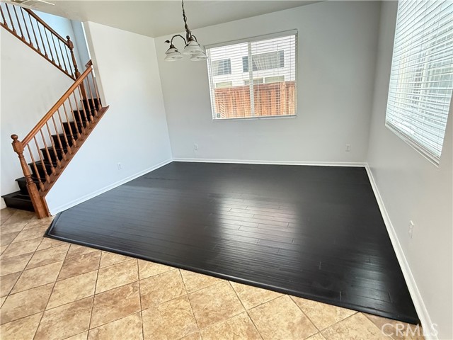 9093 Seal Beach Drive, Hesperia CA: https://media.crmls.org/medias/e65bee87-17a2-4c1d-80bd-363dc0959ae5.jpg