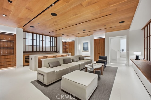 101 N Poinsettia Avenue, Manhattan Beach CA: https://media.crmls.org/medias/e65c155f-f579-4278-af79-7efe32390519.jpg