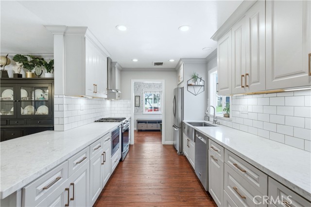 Detail Gallery Image 15 of 51 For 420 Montana St, Monrovia,  CA 91016 - 4 Beds | 2 Baths