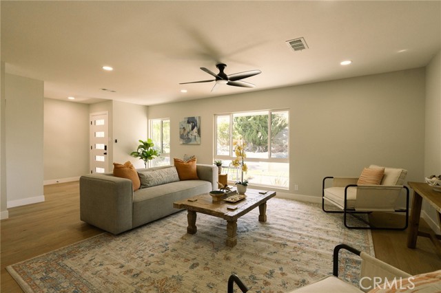 Detail Gallery Image 10 of 48 For 2050 Josie Ave, Long Beach,  CA 90815 - 3 Beds | 2 Baths