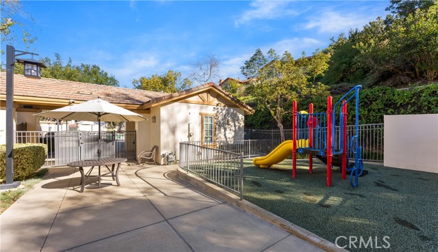 Detail Gallery Image 34 of 58 For 4591 Camino Del Sol, Calabasas,  CA 91302 - 4 Beds | 4 Baths
