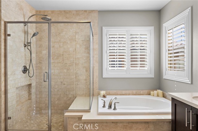 42 Castellana, Lake Forest CA: https://media.crmls.org/medias/e65e6e12-0f32-4b9b-8324-b1ae510eb8a7.jpg
