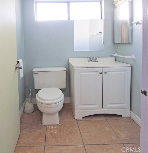 601 S Newhope Street, Santa Ana CA: https://media.crmls.org/medias/e65f51e8-ee01-4a68-b59a-e86db2ed6c82.jpg
