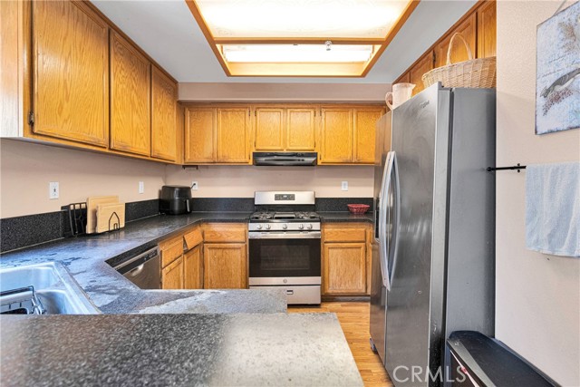 Detail Gallery Image 10 of 30 For 5435 Heath Creek Dr, Wrightwood,  CA 92397 - 3 Beds | 2/1 Baths