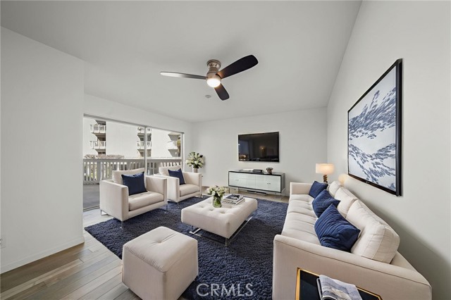 Detail Gallery Image 12 of 32 For 650 the Village #106,  Redondo Beach,  CA 90277 - 1 Beds | 1 Baths