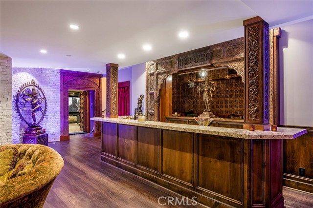 215 S Poinsettia Avenue, Manhattan Beach CA: https://media.crmls.org/medias/e6624a90-9f22-4357-a5be-78accc20c2e2.jpg