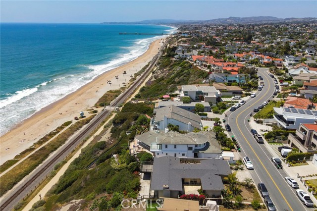 2018 Calle De Los Alamos, San Clemente CA: https://media.crmls.org/medias/e66299b7-9876-4f52-aad0-355b5299294a.jpg