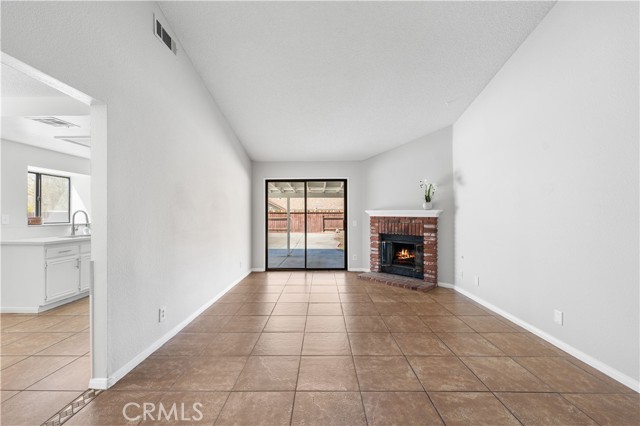 Detail Gallery Image 8 of 35 For 38115 41st St, Palmdale,  CA 93552 - 3 Beds | 2 Baths