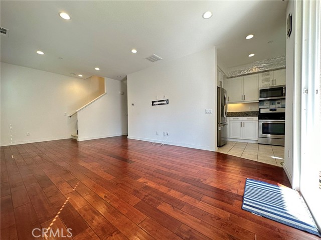 Detail Gallery Image 3 of 15 For 11387 Meeker Ave #F,  El Monte,  CA 91732 - 2 Beds | 2/1 Baths