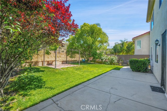 29138 Harmony Way, Saugus CA: https://media.crmls.org/medias/e6664007-f417-481d-8524-e9afdc25c5be.jpg