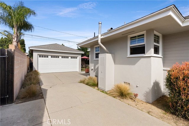 5541 Peabody Street, Long Beach, California 90808, 2 Bedrooms Bedrooms, ,1 BathroomBathrooms,Single Family Residence,For Sale,Peabody,OC25030658