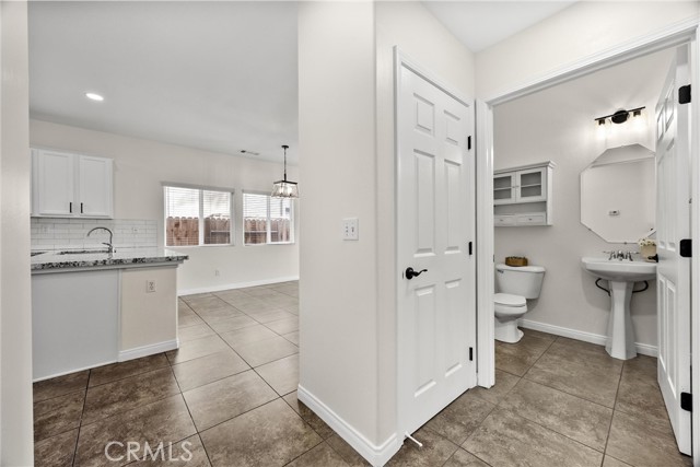 11515 Regarse, Bakersfield CA: https://media.crmls.org/medias/e6666e3f-5367-4665-96af-4d8683708392.jpg