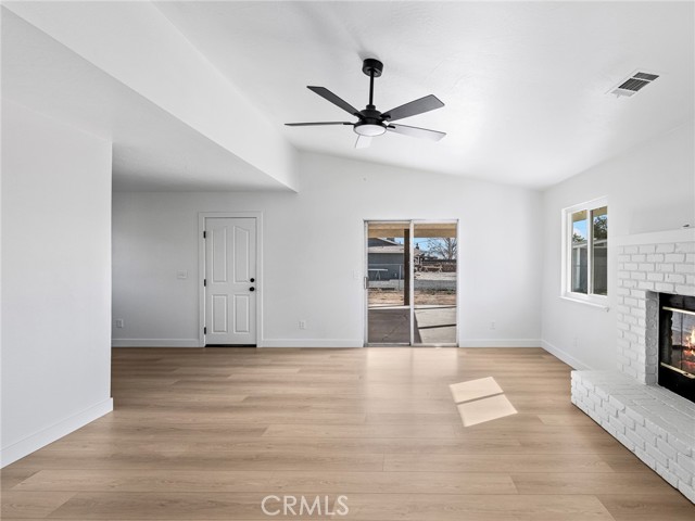 Detail Gallery Image 6 of 38 For 16548 Quinnault, Apple Valley,  CA 92307 - 3 Beds | 2 Baths