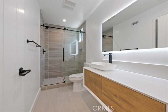 Detail Gallery Image 11 of 13 For 4812 Mascot St, Los Angeles,  CA 90019 - 3 Beds | 3 Baths