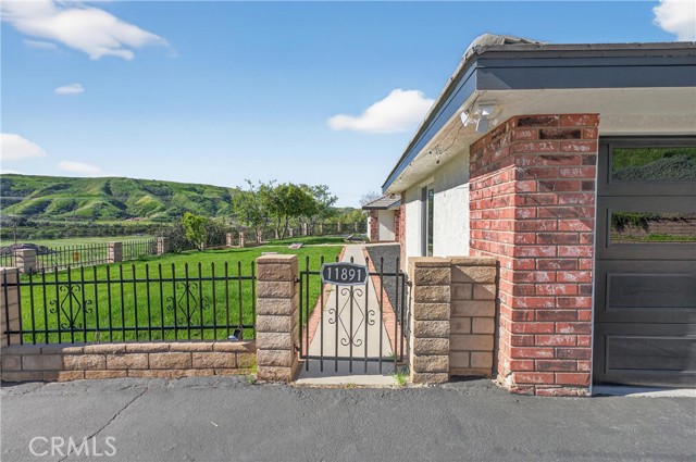 Detail Gallery Image 9 of 68 For 11891 San Timoteo Canyon Rd, Redlands,  CA 92373 - 4 Beds | 4 Baths