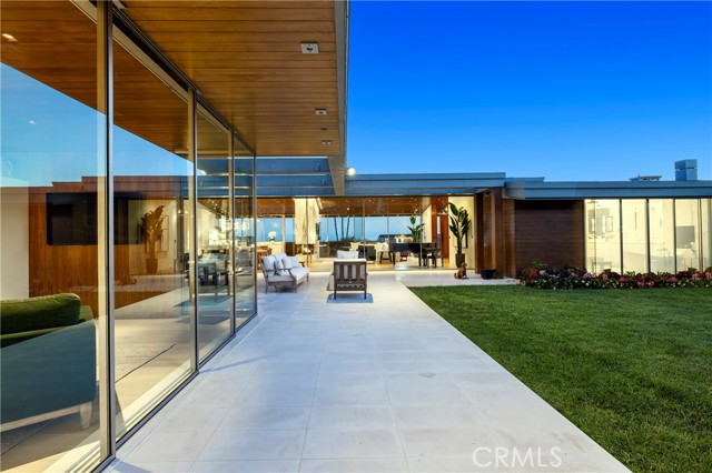 Detail Gallery Image 11 of 33 For 2538 Monaco Dr, Laguna Beach,  CA 92651 - 5 Beds | 5 Baths