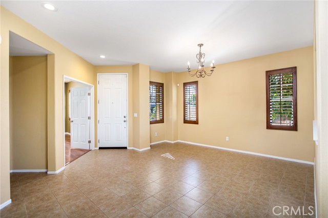 Detail Gallery Image 12 of 53 For 28618 Autumn Ln, Menifee,  CA 92584 - 5 Beds | 3 Baths