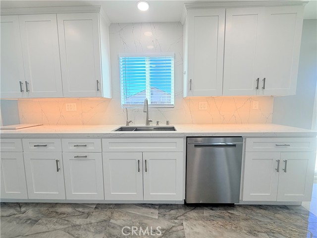 Detail Gallery Image 10 of 34 For 1765 Garvin, Simi Valley,  CA 93065 - 5 Beds | 3/1 Baths