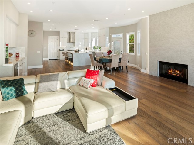 Detail Gallery Image 14 of 49 For 3111 Gardenia, Yorba Linda,  CA 92886 - 6 Beds | 7/1 Baths