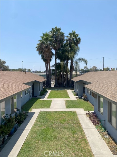 3750 Franklin Avenue, Fullerton CA: https://media.crmls.org/medias/e6691a30-20be-4731-bd3b-9c18586c4413.jpg