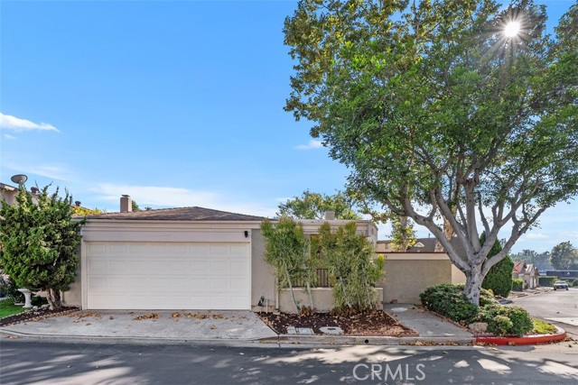3215 Stonewood Court, Fullerton CA: https://media.crmls.org/medias/e6693816-5fee-404c-82ae-80c137539441.jpg