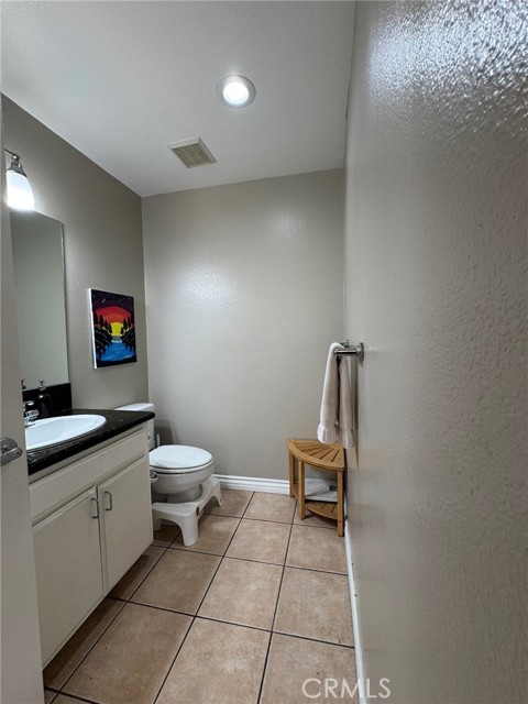 Detail Gallery Image 13 of 30 For 12375 Osborne Place #07,  Pacoima,  CA 91331 - 3 Beds | 3 Baths