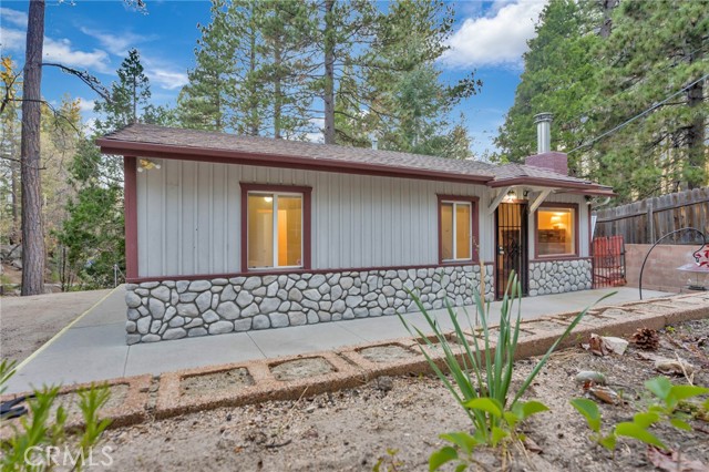 Detail Gallery Image 17 of 22 For 32159 Cove Cir, Running Springs,  CA 92382 - 2 Beds | 1 Baths